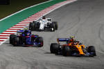 Foto zur News: Stoffel Vandoorne (McLaren), Pierre Gasly (Toro Rosso) und Marcus Ericsson (Sauber)