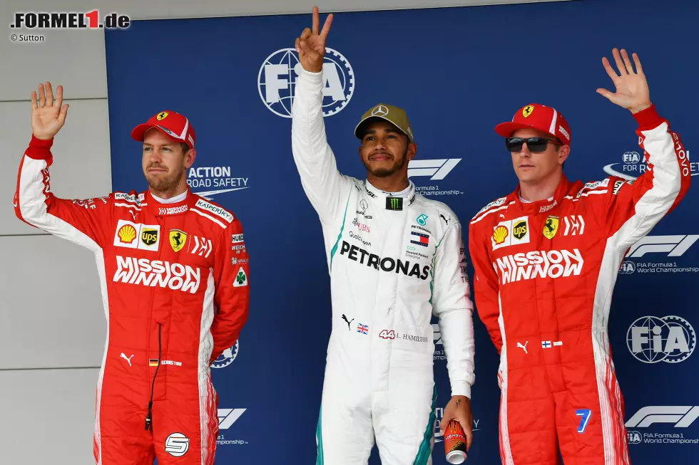 Foto zur News: Sebastian Vettel (Ferrari), Lewis Hamilton (Mercedes) und Kimi Räikkönen (Ferrari)