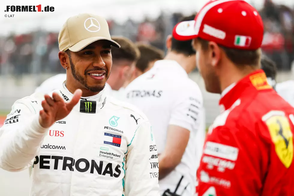 Foto zur News: Lewis Hamilton (Mercedes) und Sebastian Vettel (Ferrari)