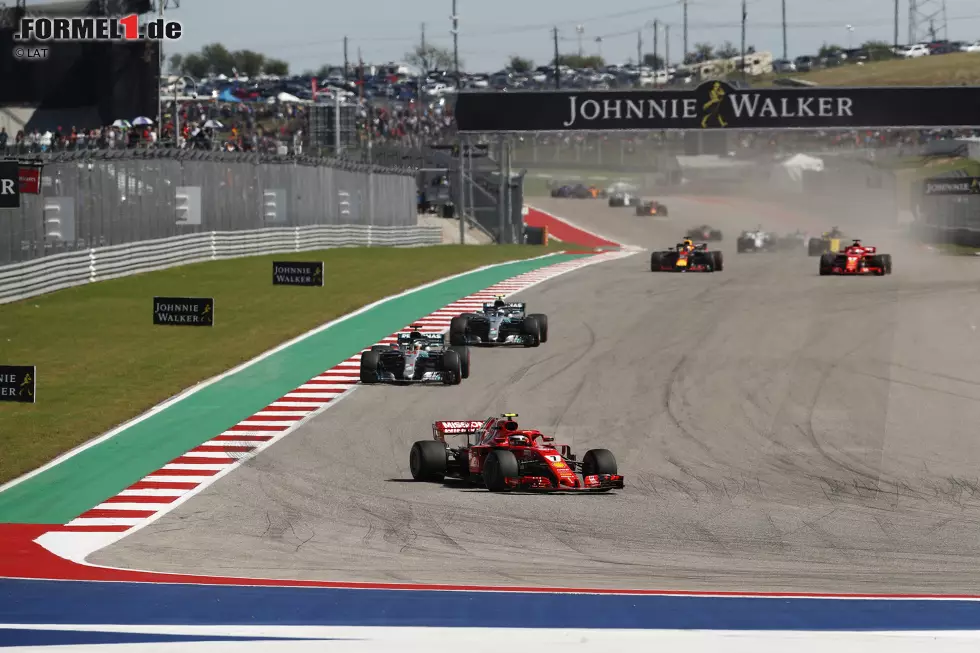 Kimi Räikkönen (Ferrari), Lewis Hamilton (Mercedes), Valtteri Bottas (Mercedes), Daniel Ricciardo (Red Bull) und Sebastian Vettel (Ferrari) Foto zur News: Kimi Räikkönen (Ferrari), Lewis Hamilton (Mercedes), Valtteri Bottas (Mercedes), Daniel Ricciardo (Red Bull) und Sebastian Vettel (Ferrari)