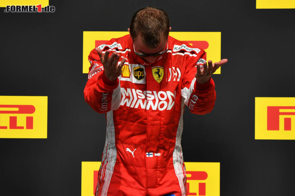 2007 war er der bisher letzte Weltmeister auf Ferrari, 2019 möchte er bei Alfa Romeo seinen zweiten Frühling erleben und noch mindestens einmal aufs Podium fahren. Die Chancen dafür stehen gar nicht so schlecht. Klick dich jetzt durch die fünf Gründe, warum Kimi Räikkönen 2019 mindestens einen dritten Platz schafft! 2007 war er der bisher letzte Weltmeister auf Ferrari, 2019 möchte er bei Alfa Romeo seinen zweiten Frühling erleben und noch mindestens einmal aufs Podium fahren. Die Chancen dafür stehen gar nicht so schlecht. Klick dich jetzt durch die fünf Gründe, warum Kimi Räikkönen 2019 mindestens einen dritten Platz schafft!