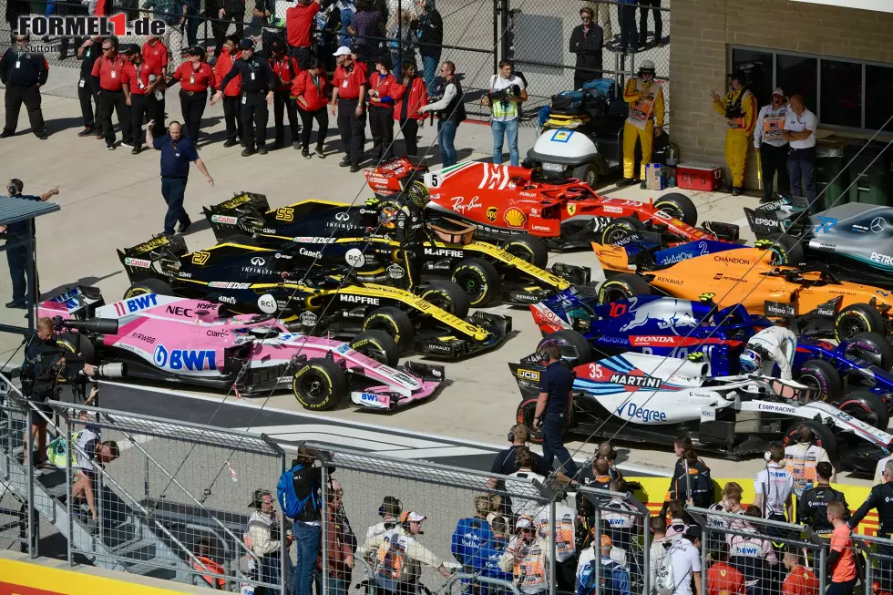 Foto zur News: Nico Hülkenberg (Renault) und Sergei Sirotkin (Williams)