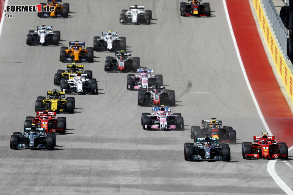Foto zur News: Lewis Hamilton (Mercedes), Kimi Räikkönen (Ferrari), Valtteri Bottas (Mercedes), Daniel Ricciardo (Red Bull) und Sebastian Vettel (Ferrari)