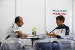 Foto zur News: Robert Kubica und George Russell (Williams)