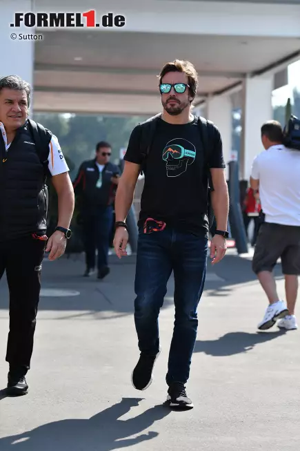 Foto zur News: Fernando Alonso (McLaren)