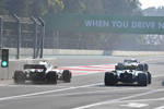 Foto zur News: Sergei Sirotkin (Williams) und Carlos Sainz (Renault)