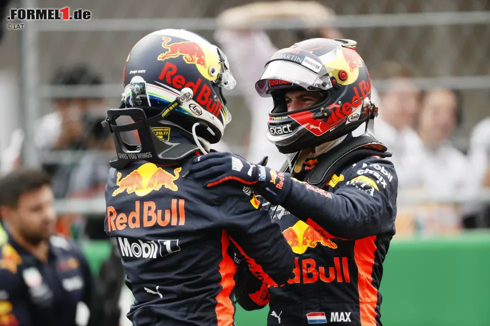 Foto zur News: Daniel Ricciardo (Red Bull) und Max Verstappen (Red Bull)