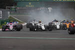Foto zur News: Charles Leclerc (Sauber) und Esteban Ocon (Racing Point)