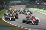 Foto zur News: Lewis Hamilton (Mercedes), Sebastian Vettel (Ferrari), Valtteri Bottas (Mercedes), Kimi Räikkönen (Ferrari) und Max Verstappen (Red Bull)