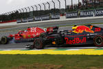 Foto zur News: Kimi Räikkönen (Ferrari) und Max Verstappen (Red Bull)