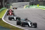 Foto zur News: Lewis Hamilton (Mercedes), Valtteri Bottas (Mercedes), Sebastian Vettel (Ferrari) und Kimi Räikkönen (Ferrari)