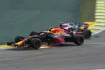 Foto zur News: Max Verstappen (Red Bull) und Esteban Ocon (Racing Point)