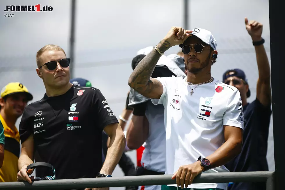 Foto zur News: Lewis Hamilton (Mercedes) und Valtteri Bottas (Mercedes)