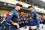 Foto zur News: Max Verstappen (Red Bull) und Daniel Ricciardo (Red Bull)