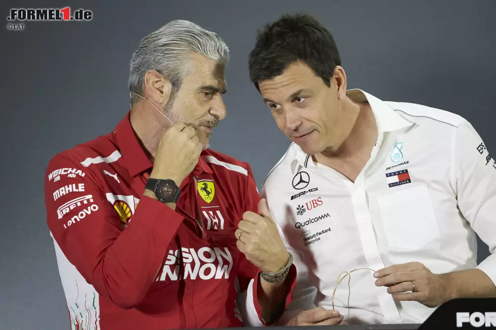 Foto zur News: Maurizio Arrivabene und Toto Wolff