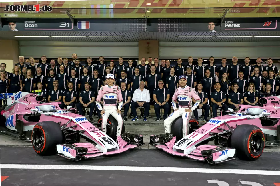 Foto zur News: Esteban Ocon (Racing Point) und Sergio Perez (Racing Point)