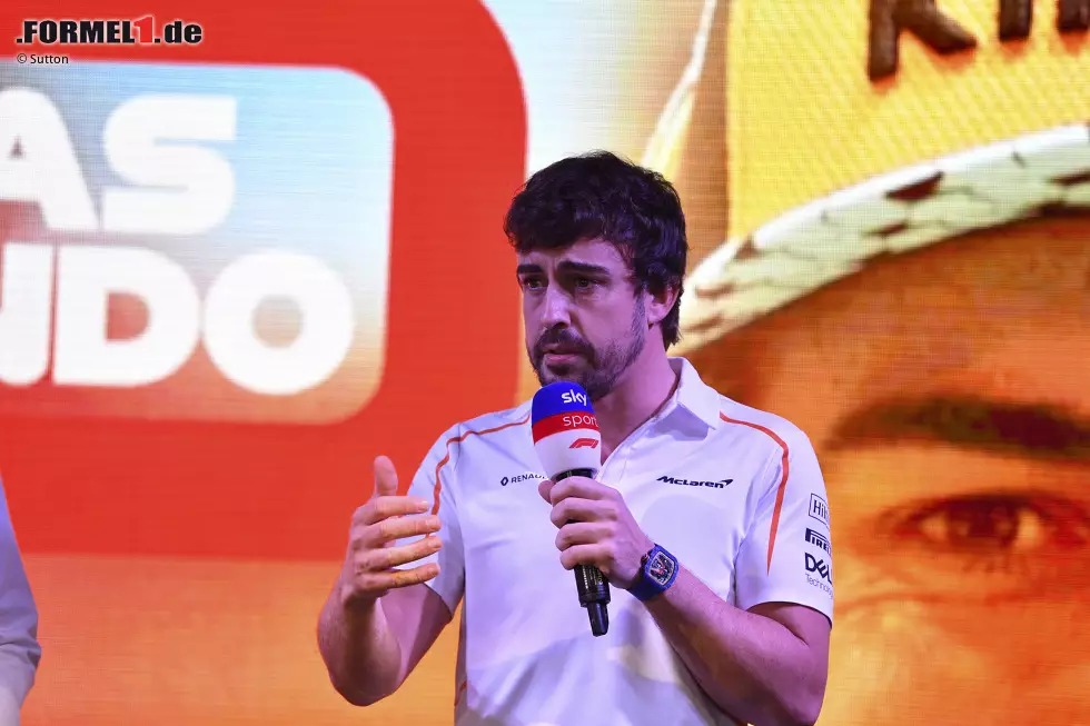 Foto zur News: Fernando Alonso (McLaren)