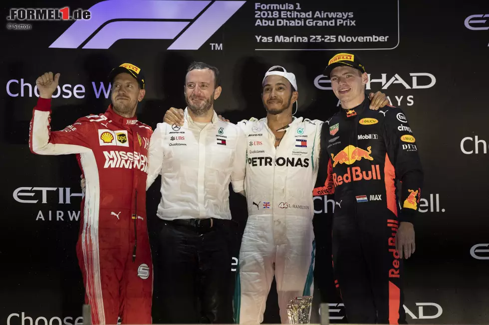 Foto zur News: Sebastian Vettel (Ferrari), Lewis Hamilton (Mercedes) und Max Verstappen (Red Bull)