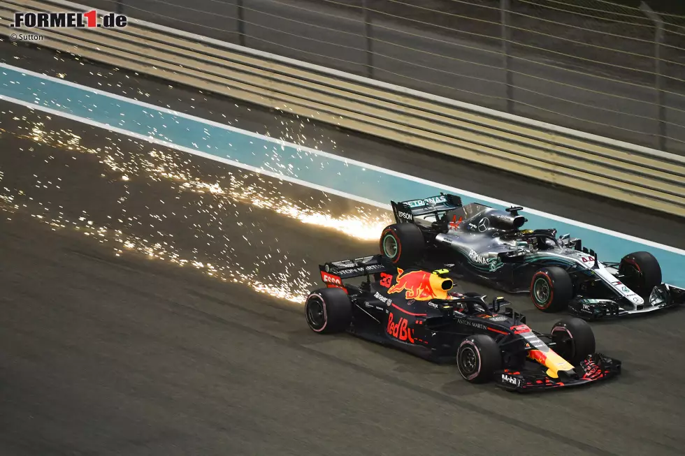 Foto zur News: Max Verstappen (Red Bull) und Lewis Hamilton (Mercedes)