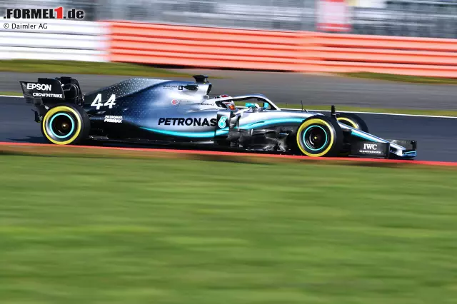 Foto zur News: Das Design des neuen Silberpfeils für die Formel-1-Saison 2019. Nachfolgend gibt's alle bisherigen Mercedes-Designs ab 2010 zum Vergleich ...