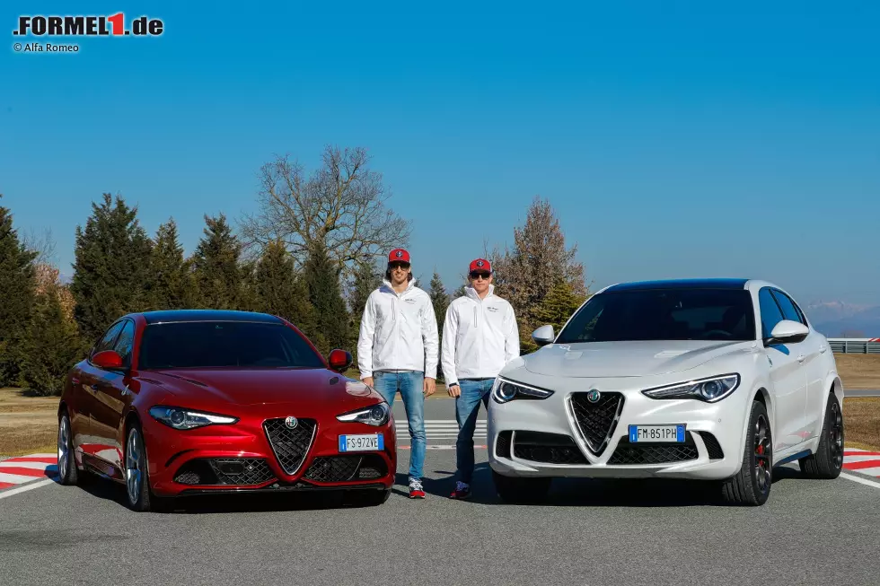 Foto zur News: Kimi Räikkönen und Antonio Giovinazzi (Alfa Romeo)