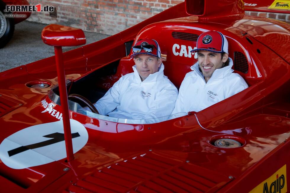 Foto zur News: Kimi Räikkönen und Antonio Giovinazzi (Alfa Romeo)