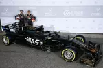 Foto zur News: Romain Grosjean (Haas) und Kevin Magnussen (Haas)