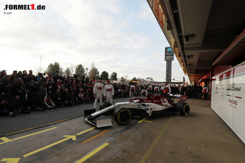 Foto zur News: Antonio Giovinazzi (Alfa Romeo) und Kimi Räikkönen (Alfa Romeo)