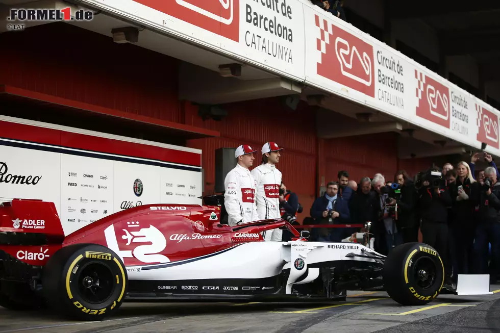 Foto zur News: Kimi Räikkönen (Alfa Romeo) und Antonio Giovinazzi (Alfa Romeo)