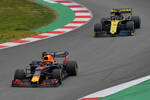 Foto zur News: Max Verstappen (Red Bull) und Daniel Ricciardo (Renault)