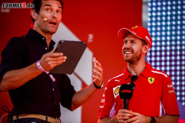 Foto zur News: Beim Show-Event in Melbourne ließ Vettel die Namensbombe platzen...