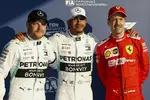 Foto zur News: Valtteri Bottas (Mercedes), Lewis Hamilton (Mercedes) und Sebastian Vettel (Ferrari)