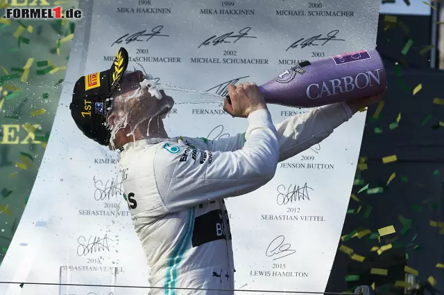 Foto zur News: Valtteri Bottas: Ein Melbourne-Sieger, mit dem kaum jemand gerechnet hätte. Jetzt durch die schönsten Jubelfotos klicken!