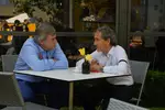 Foto zur News: Carlos Sainz (McLaren) und Alain Prost