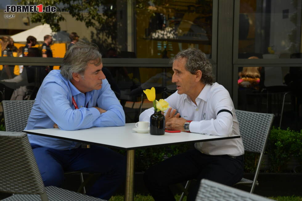 Foto zur News: Carlos Sainz (McLaren) und Alain Prost