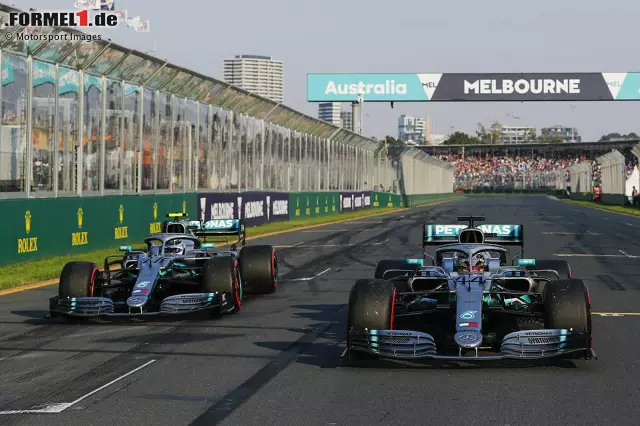 Foto zur News: Mercedes 2019: Lewis Hamilton, Valtteri Bottas