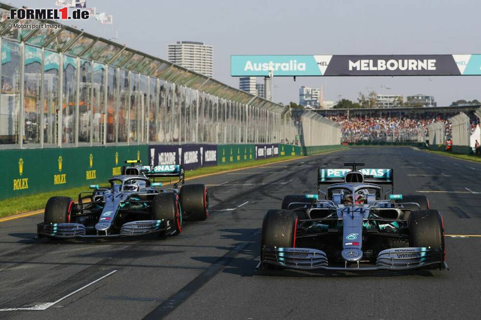 Foto zur News: Mercedes 2019: Lewis Hamilton, Valtteri Bottas