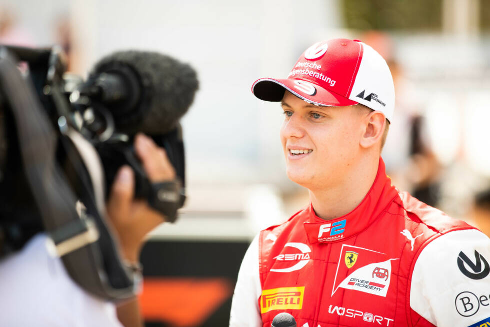 Foto zur News: Mick Schumacher wartet gespannt auf sein Debüt in der Formel 2. Jetzt durch seine besten Bilder vom Medientag klicken!