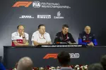 Foto zur News: Zak Brown und Franz Tost