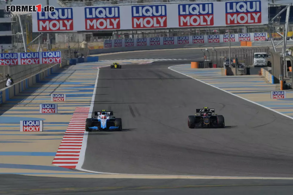 Foto zur News: Robert Kubica (Williams) und Kevin Magnussen (Haas)
