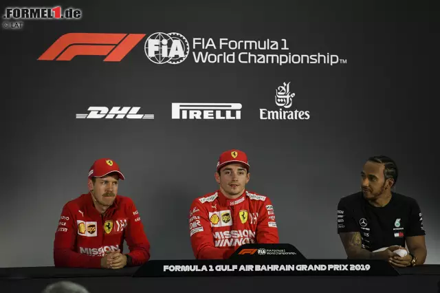 Foto zur News: Sebastian Vettel (Ferrari), Charles Leclerc (Ferrari) und Lewis Hamilton (Mercedes)