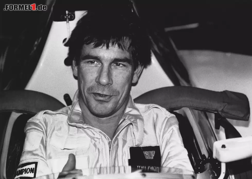 1989: Zehn Jahre nach seinem Formel-1-Rücktritt hat James Hunt versucht, ein Comeback einzuleiten. Er konnte mit Williams im FW12 in Paul Ricard testen. Mehr wurde daraus allerdings nicht. Foto zur News: 1989: Zehn Jahre nach seinem Formel-1-Rücktritt hat James Hunt versucht, ein Comeback einzuleiten. Er konnte mit Williams im FW12 in Paul Ricard testen. Mehr wurde daraus allerdings nicht.
