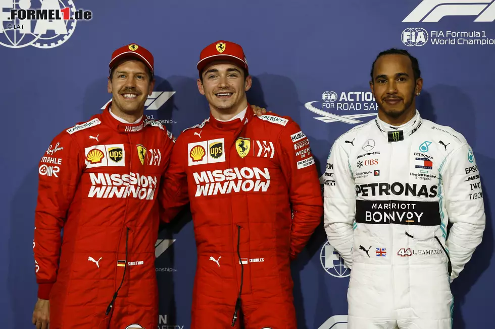 Foto zur News: Sebastian Vettel (Ferrari), Charles Leclerc (Ferrari) und Lewis Hamilton (Mercedes)