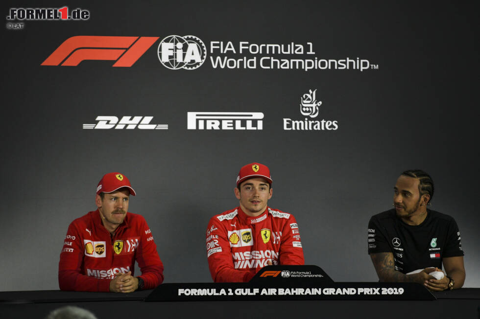 Foto zur News: Sebastian Vettel (Ferrari), Charles Leclerc (Ferrari) und Lewis Hamilton (Mercedes)