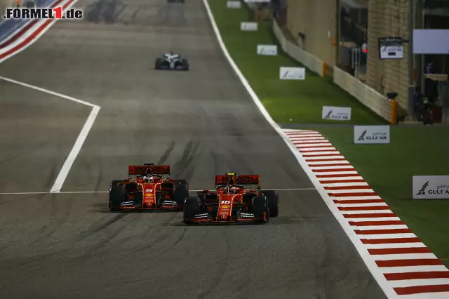 ... Vettel deckt innen ab, ... Foto zur News: ... Vettel deckt innen ab, ...