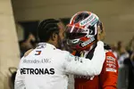 Foto zur News: Lewis Hamilton (Mercedes) und Charles Leclerc (Ferrari)