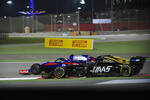 Foto zur News: Pierre Gasly (Red Bull) und Kevin Magnussen (Haas)