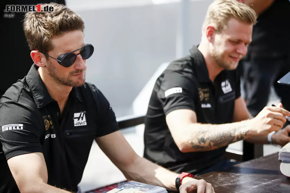 Foto zur News: Romain Grosjean (Haas) und Kevin Magnussen (Haas)