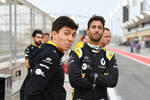 Foto zur News: Daniel Ricciardo (Renault) und Jack Aitken