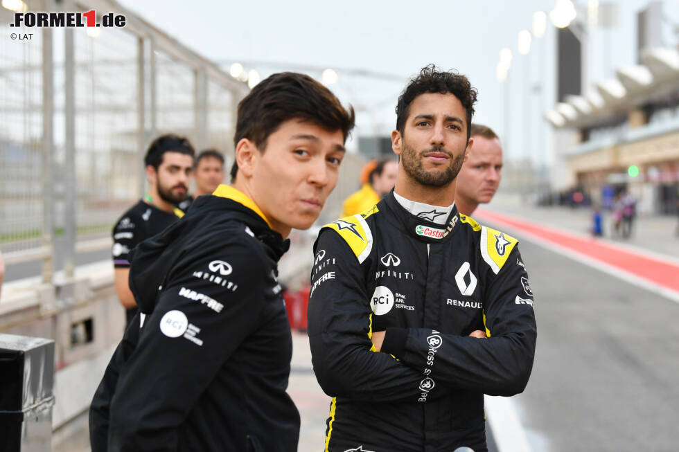 Foto zur News: Daniel Ricciardo (Renault) und Jack Aitken